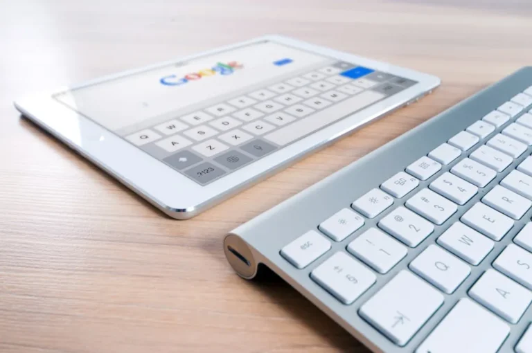 Why readers search for updatearticle.com in a crowded media landscape